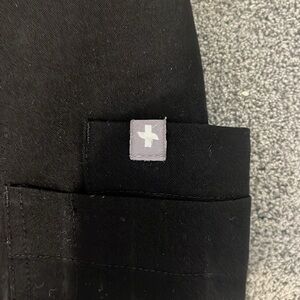 FIGS yola straight leg scrub pants: small/tall